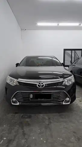 For sale toyota camry V 2016 low km