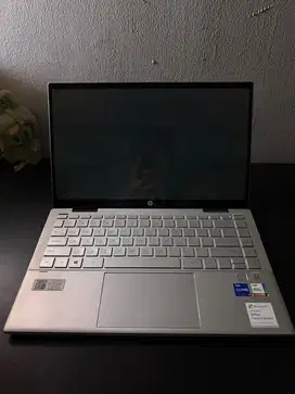 LAPTOP HP PAVILION X360