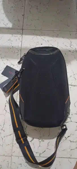 TORQUE SLING TUMI X MCLAREN
