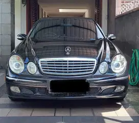 Mercedes-Benz E260 2003 Bensin
