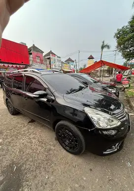Nissan Grand Livina HWS 2013 A/T HITAM 97 jt