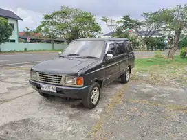 Isuzu Panther hi grade 1996