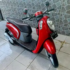 Dijual Cepat Motor Honda Scoopy stylish 2016 (Sidoarjo)