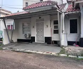 DISEWAKAN RUMAH TAMAN UBUD LIPPO KARAWACI BARU RENOVASI