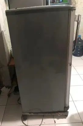 Lemari Es Satu Pintu
