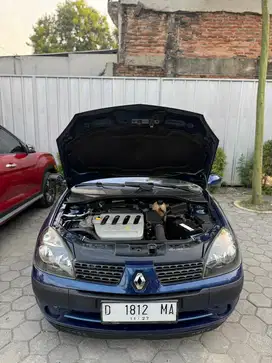 Renault Clio 2004 Bensin