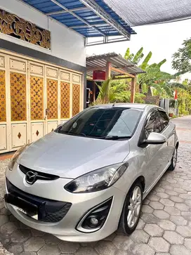 Mazda-2 AT 1.5 RZ type Tertinggi Terlengkap Automatic 2012 - Silver