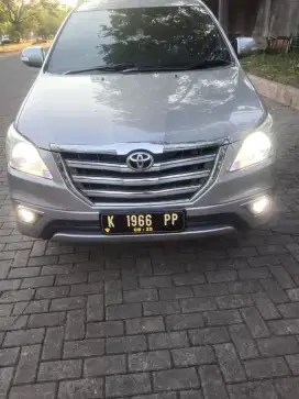 Innova Barong V Diesel Matic 2015 Titanium – Pajak Baru, Mulus!