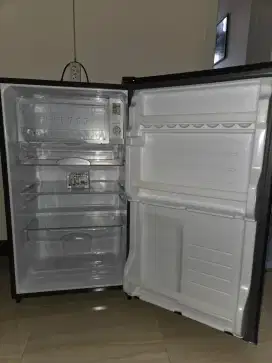 Bekas seperti baru. Kondisi 95%