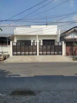 Disewa Ruko Gandeng 2 Unit Karawaci Tangerang