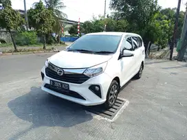 Daihatsu Sigra 1.2 R MT 2022 Putih