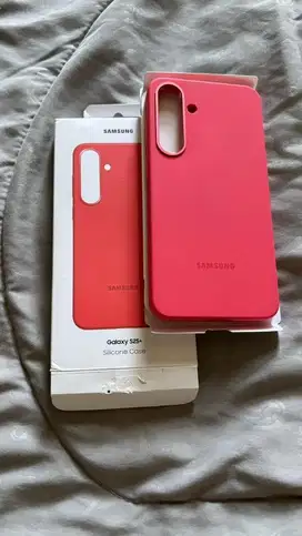 Samsung Galaxy S25+ Silicone Case – Merah Cerah