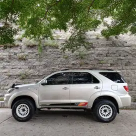 Toyota Fortuner 2005 G 2.7 ganteng bisa tukar tambah