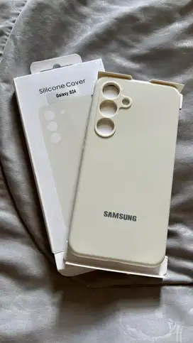 Samsung Galaxy S24 Silicone Cover – Cream Soft