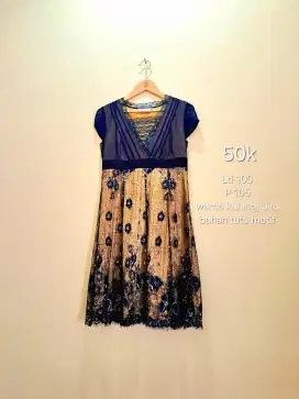 Dress fashion wanita