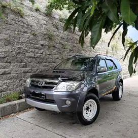 Toyota Fortuner 2005 G 2.7 ganteng bisa tukar tambah