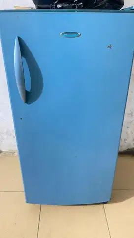 Djual cepat kulkas bekas polytron
