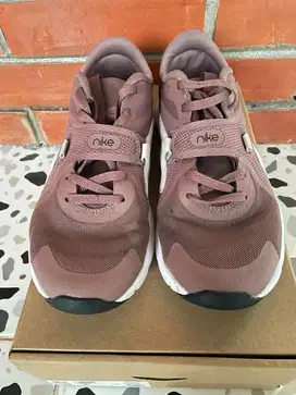 Jual sepatu Nike cewek