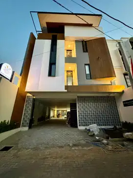 DIJUAL KOST EXCLUSIVE MEWAH 4 LANTAI PREMIUM FULL FURNISHED DEKAT UGM