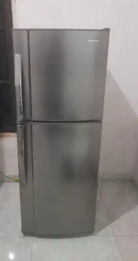 jual kulkas sharp 2 pintu kada basalju siap pakai no minus