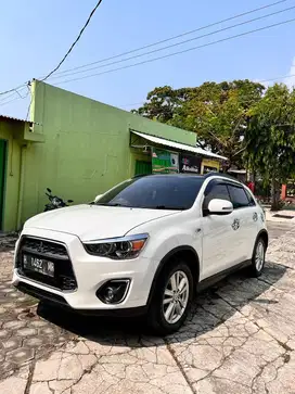 Outlander PX th 2016 warna putih