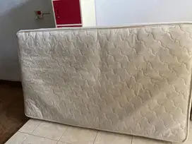 Kasur spring bed
