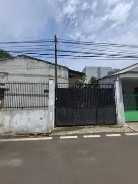 Rumah 1 Lantai di Petojo Sabangan, Hanya 12 Menit ke Tol Tomang