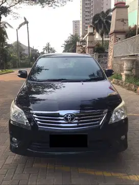 Dijual Mobil Toyota Kijang Innova 2.0 V A/T 2012 Bensin