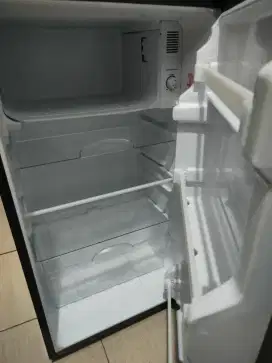 Kulkas Sharp 1 pintu