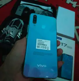 Vivo y17 8/256 (like new)