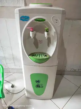Dispenser Standing Galon atas Miyako