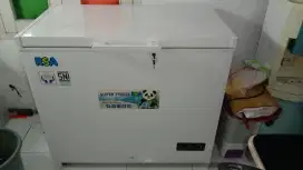 RSA CF-220 Chest Freezer