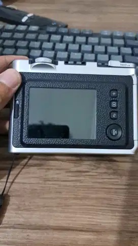 Fujifilm instax mini evo. 2.1 juta bisa nego