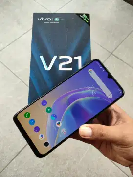 Vivo V21 ram 8/128. Fullset
