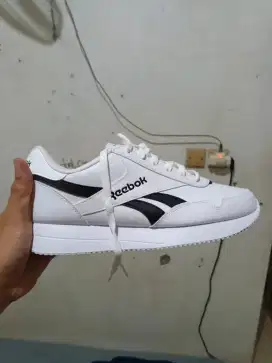 Reebok putih Original BARU