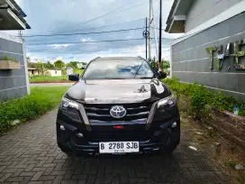 Fortuner SRZ TRD AT 2020