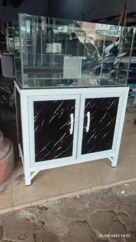 Aquarium dan meja