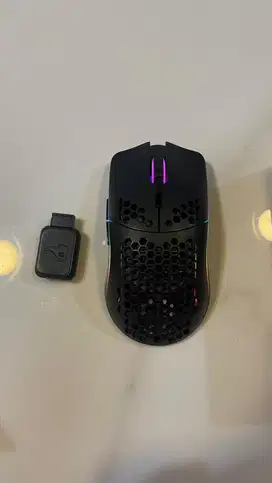 Glorious Model O wireless bekas