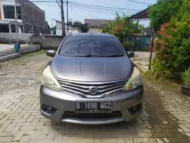 Nissan Grand Livina 2014 AT