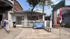 Dikontrakan rumah di jalan raya tumpang (akses jalur ke gunung Bromo)