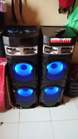 di jual speaker aktif polytron pas blutooth 
tibe 10d28