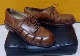 RED SHOE made in italy sepatu kulit (preloved)