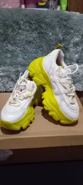 Steve Madden Recoupe