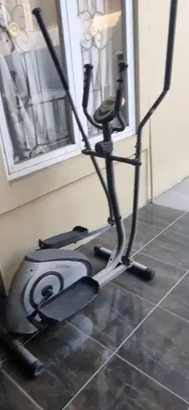 SEPEDA STATIS E-SRIDER BE 1700