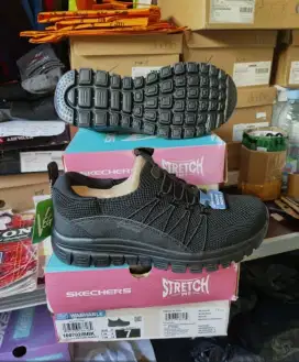Sepatu slip on Skechers size 37 ori murah
