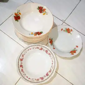Piring makan jadul