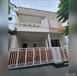 Jual rumah 3 lantai plus kolam renang di Jagakarsa