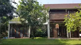 Rumah & Resto Cafe Luas 704 Cinere Depok Dekat Tol & Kampus UPN