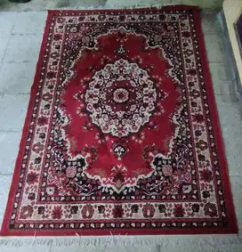 karpet motif masih jelas dan bersih ukuran 240x180