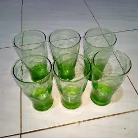 Gelas gelas kacaa